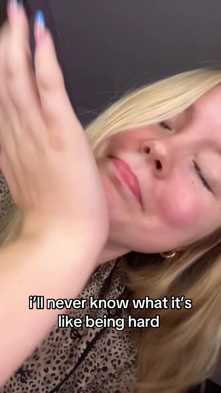 @chloeluvv
