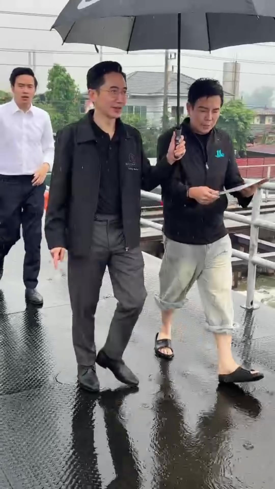 @ด้อมเพื่อไทยทุกหมู่เหล่า