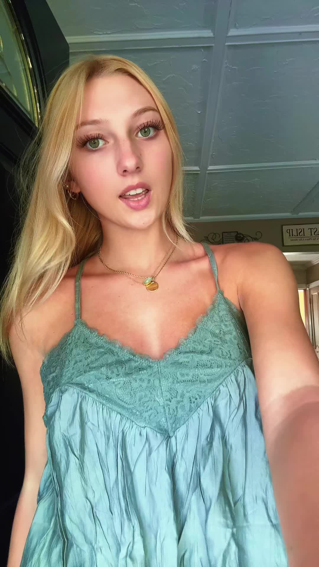 @cait🥥🐚🐳