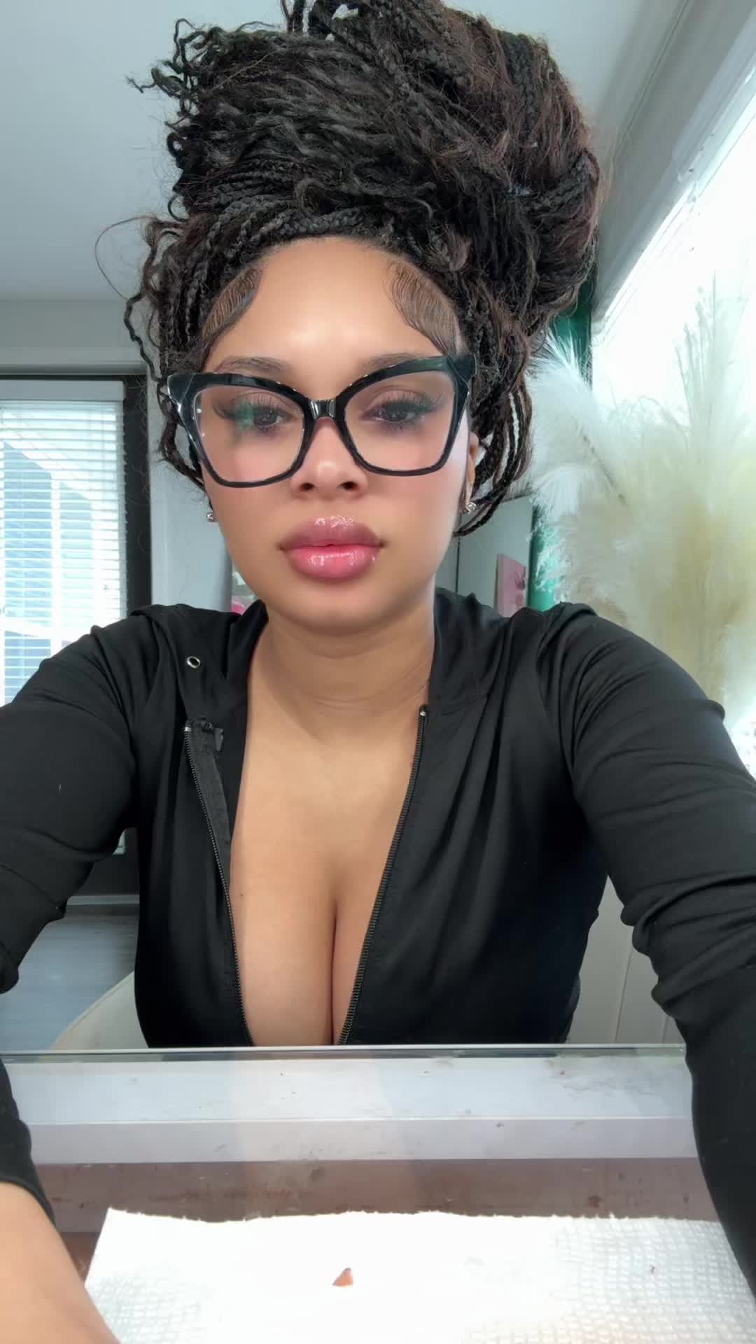 @Starsoboujee 💋