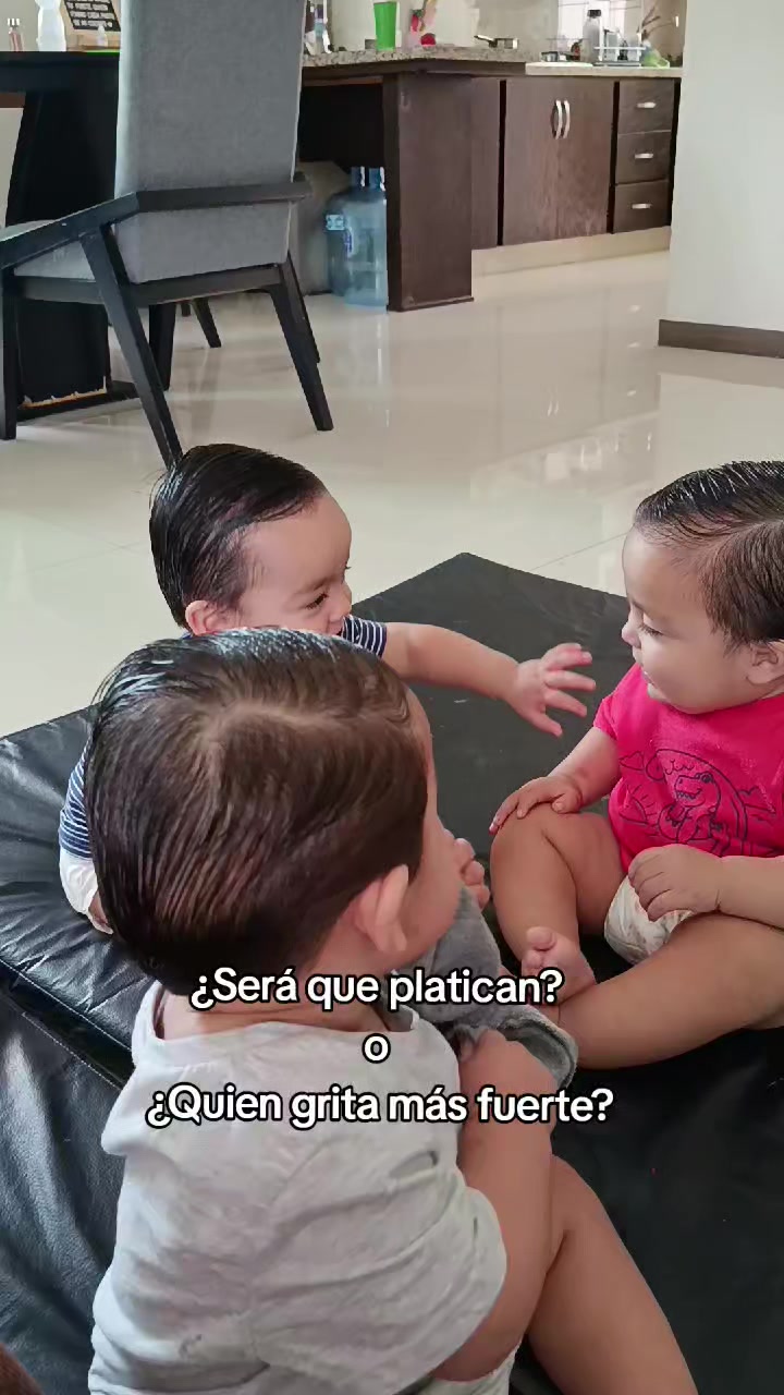 @esmeluna_tripletmom