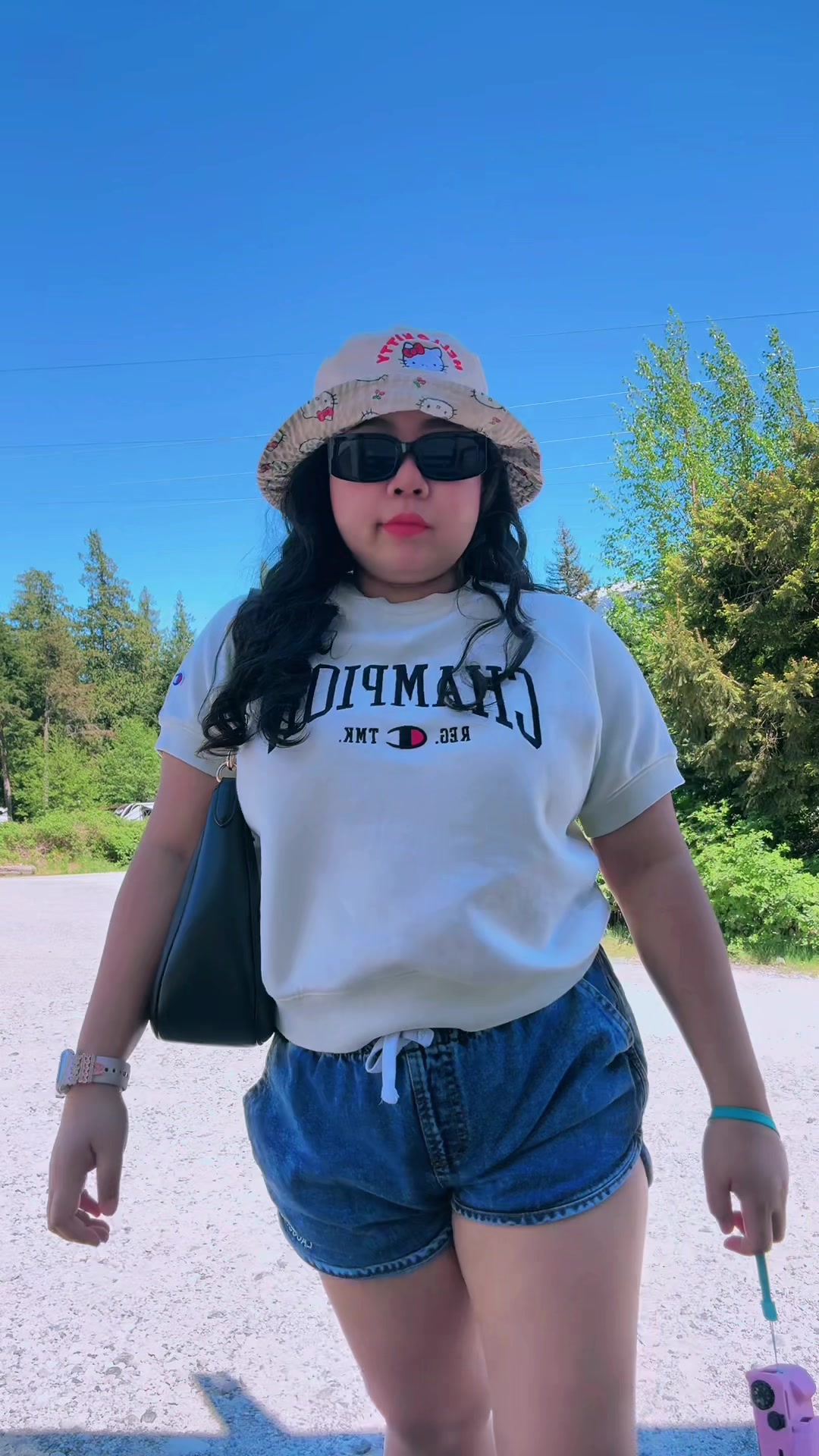@Tonyabeks 🇨🇦