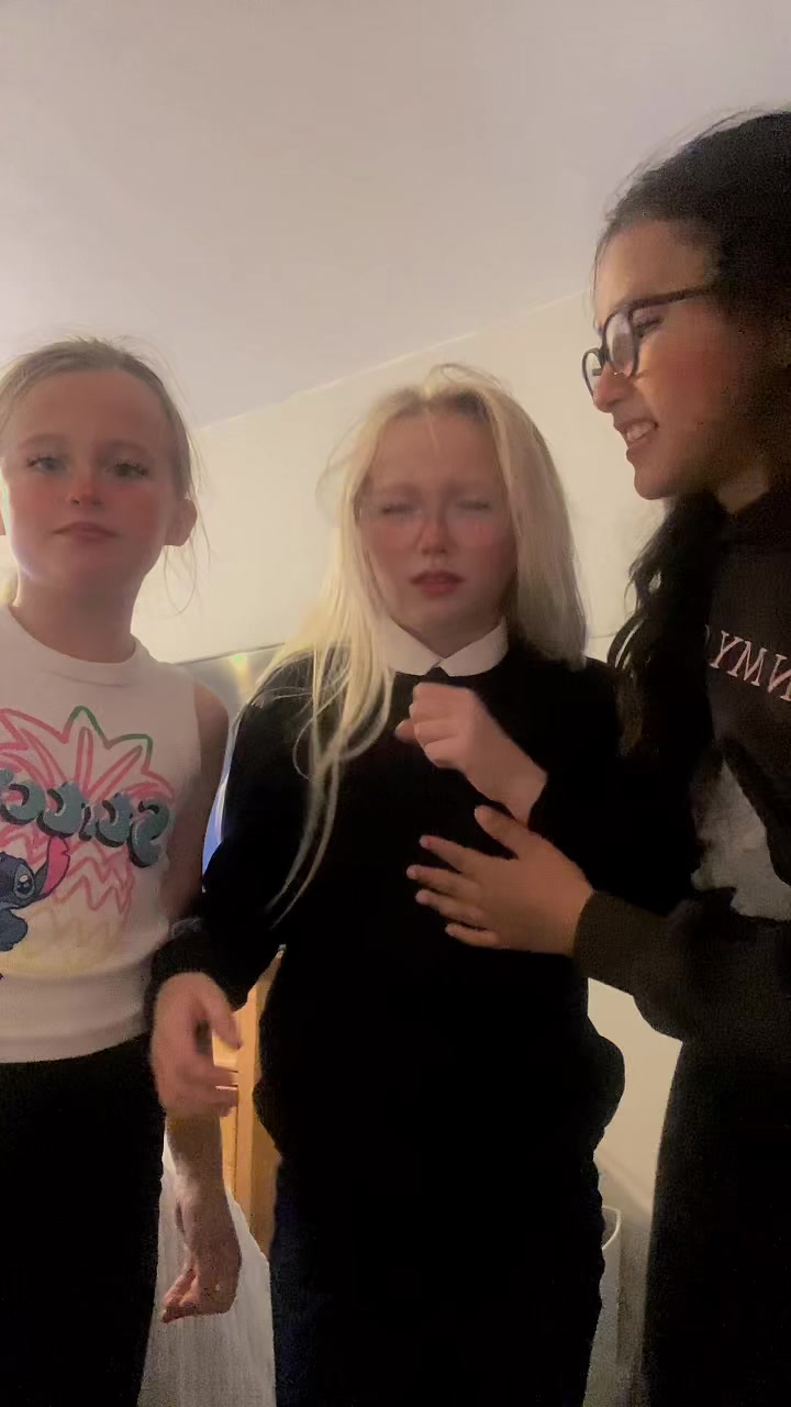 @Ariana cutie