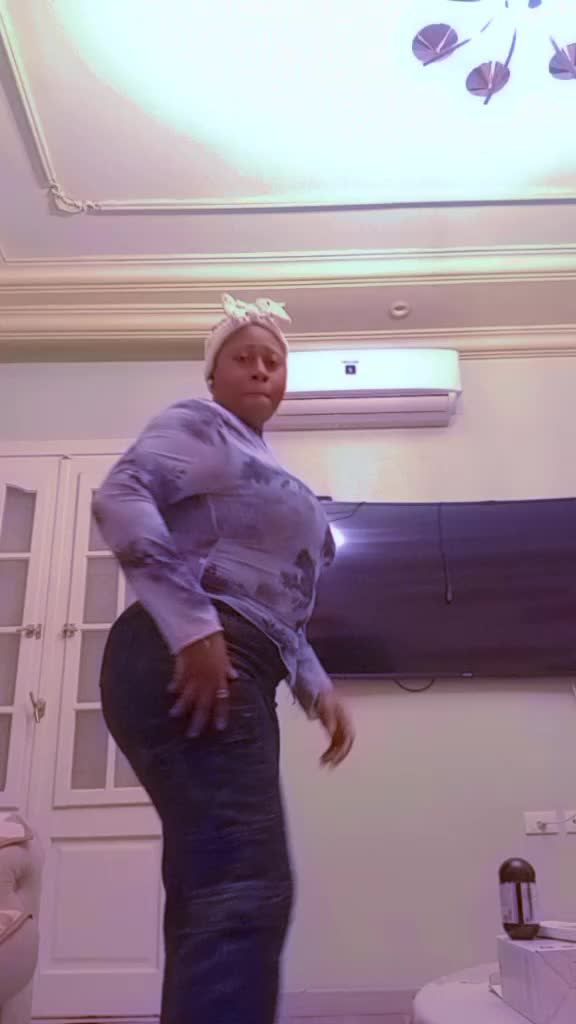 @Queentee001