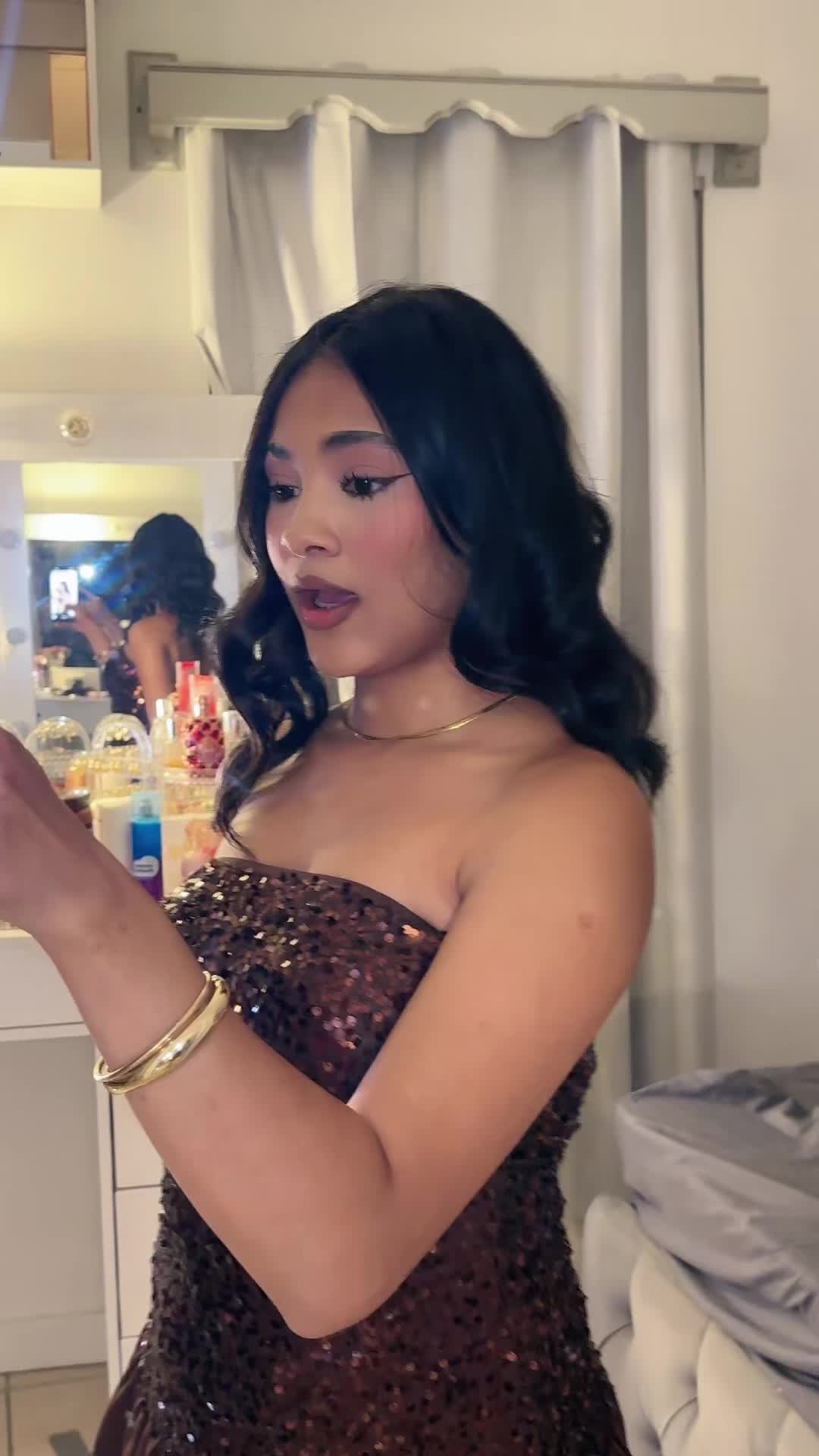 @Sally Leyva ^ྀི