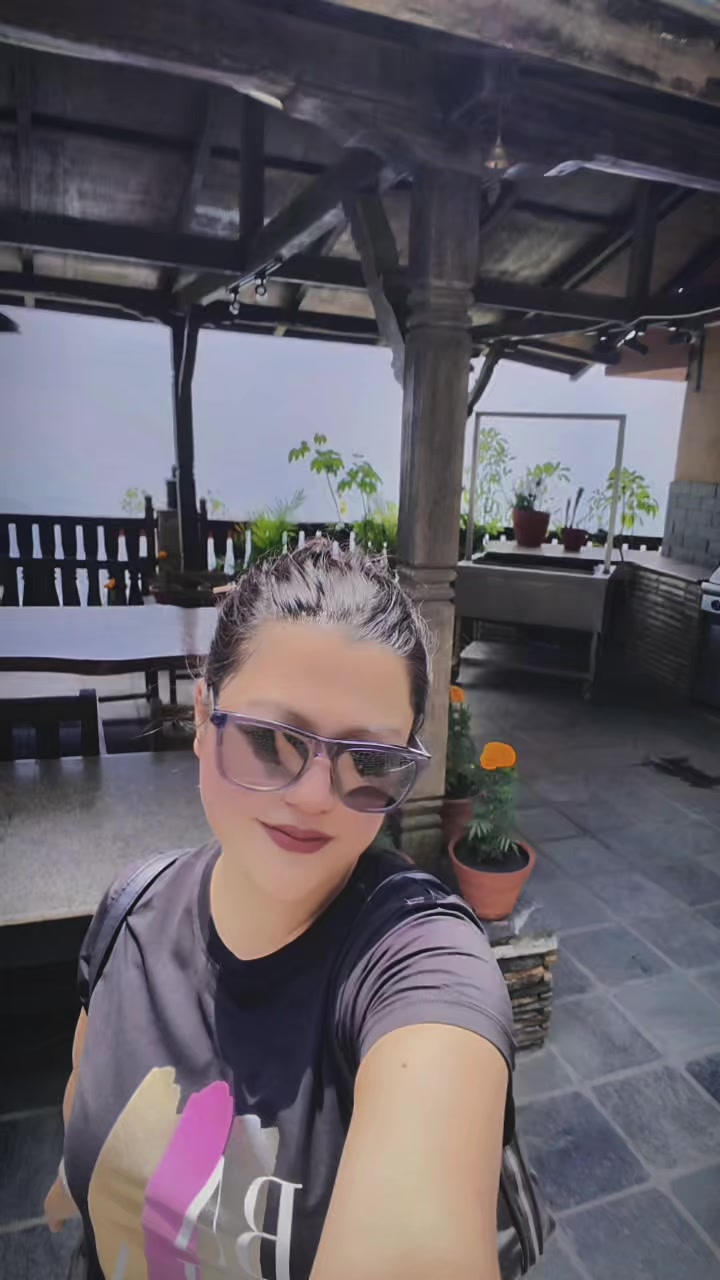 @Nikki shrestha 🌻