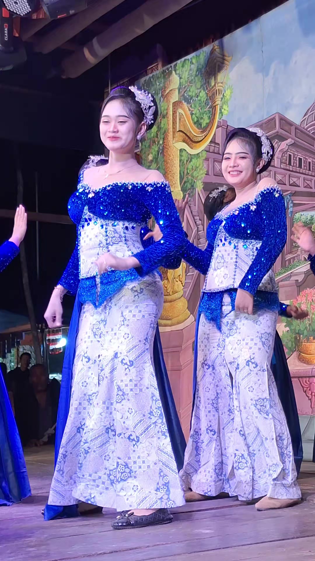 @SisiIndahSeni