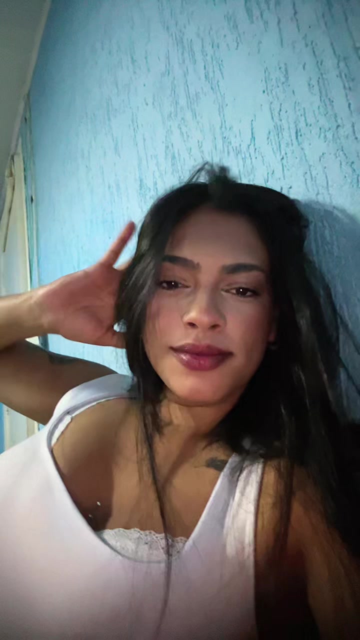 @Julia Mendes