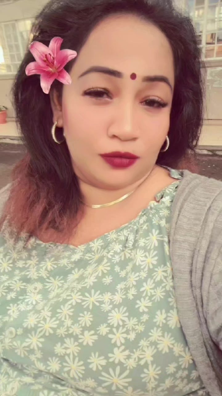 @Brinda_😗