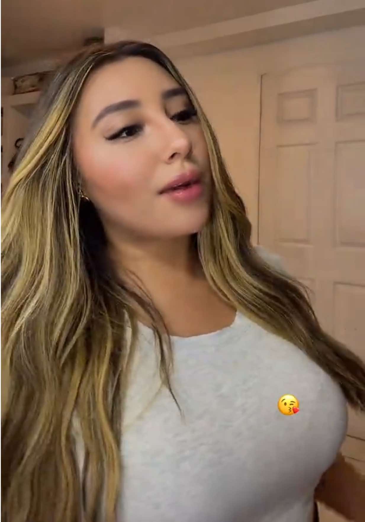 @vale.valerin