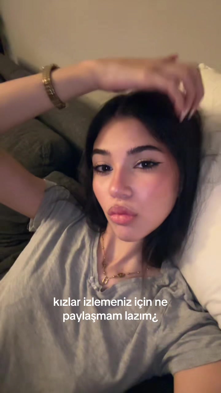 @ElaaO