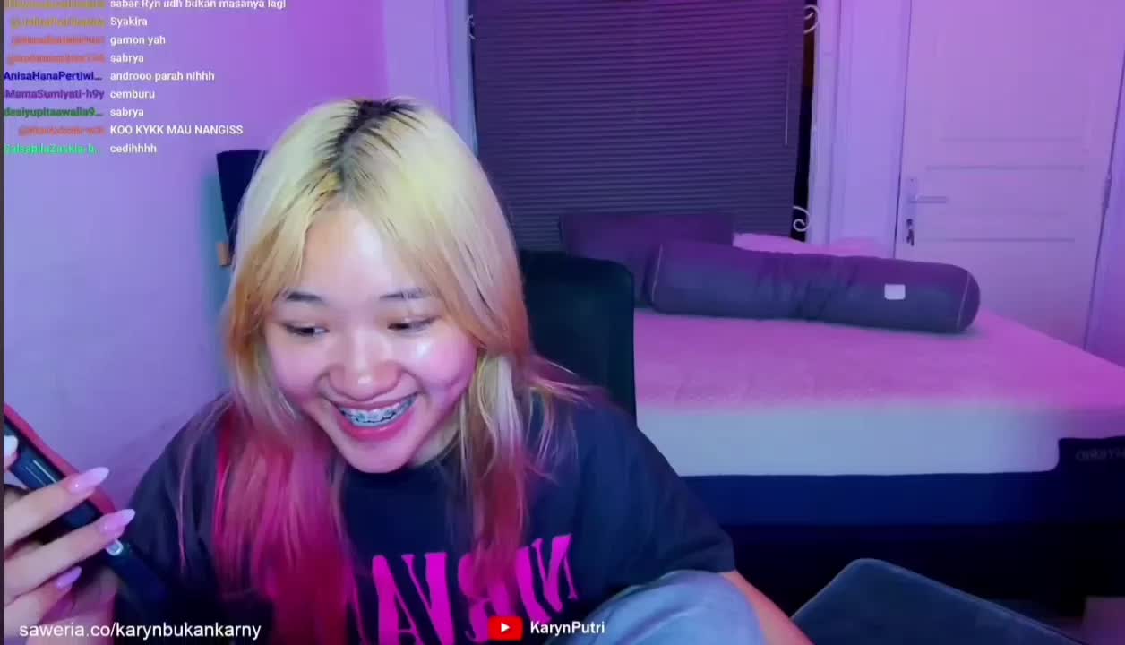 @nela