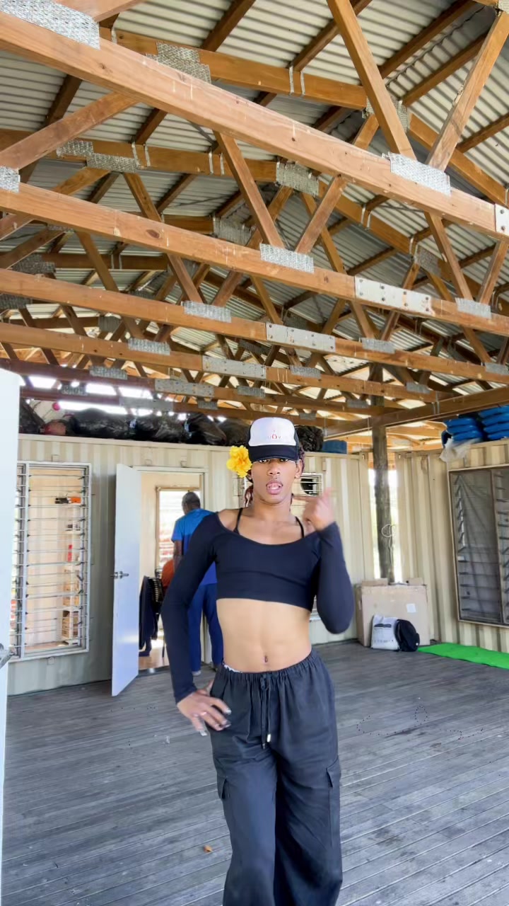 @Mala 🦋