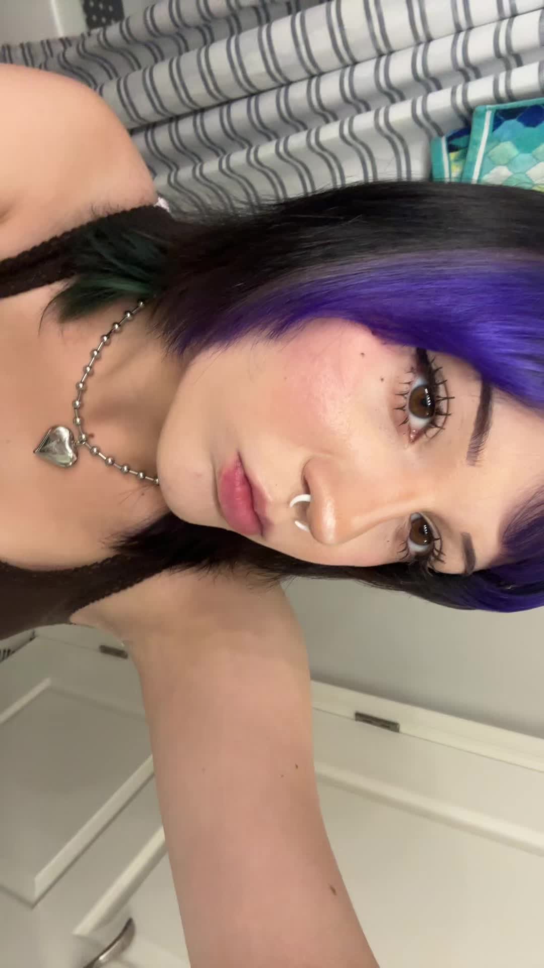 @(˵◝ ⩊ ◜˵マ