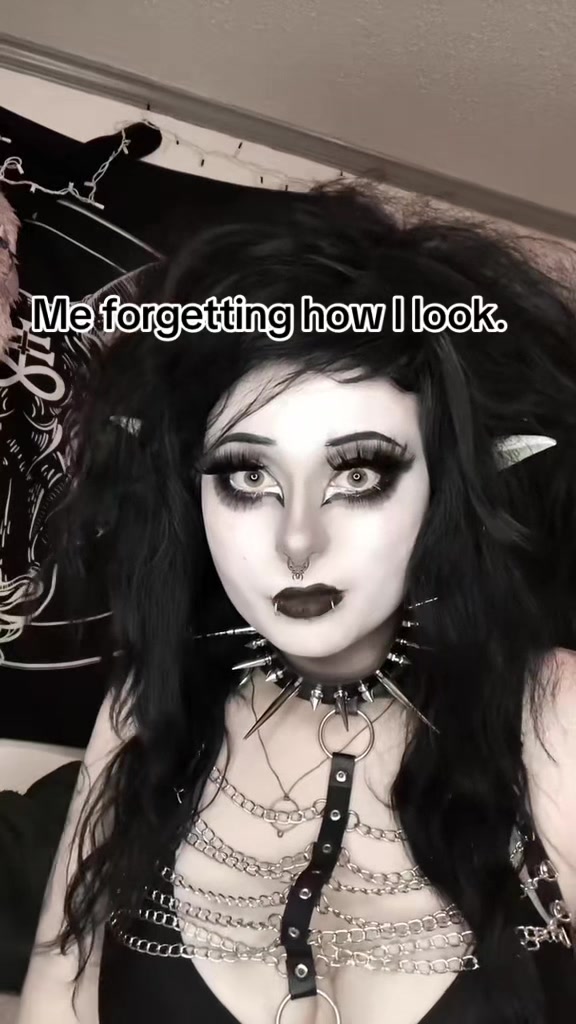 @itseviebat