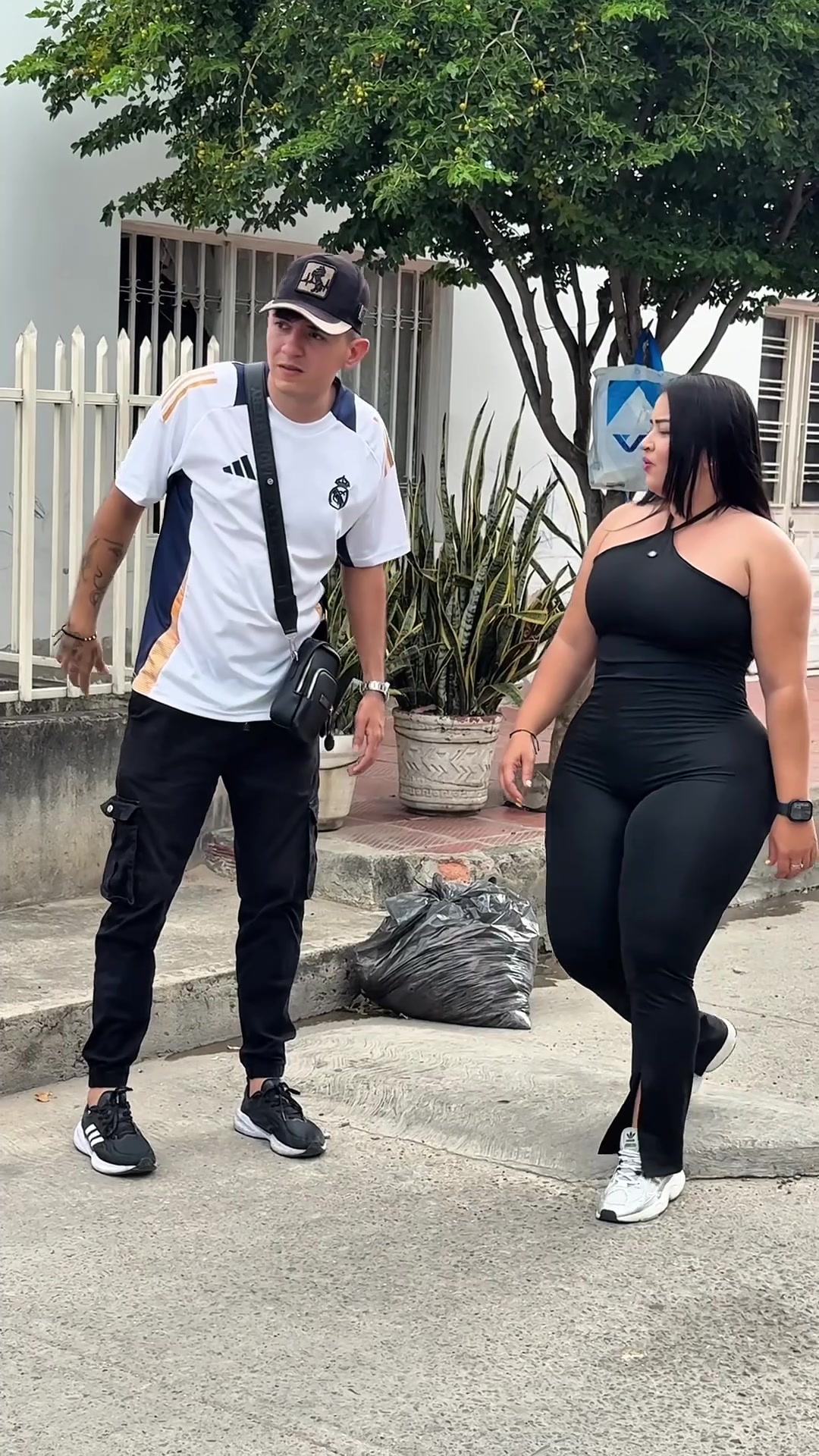 @lizzubiria