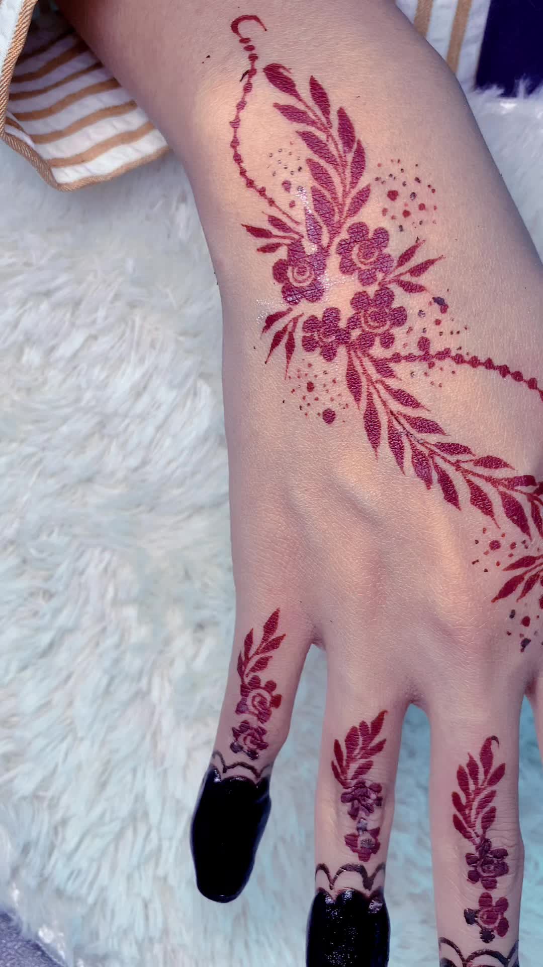 @Farahs_hennaart💅