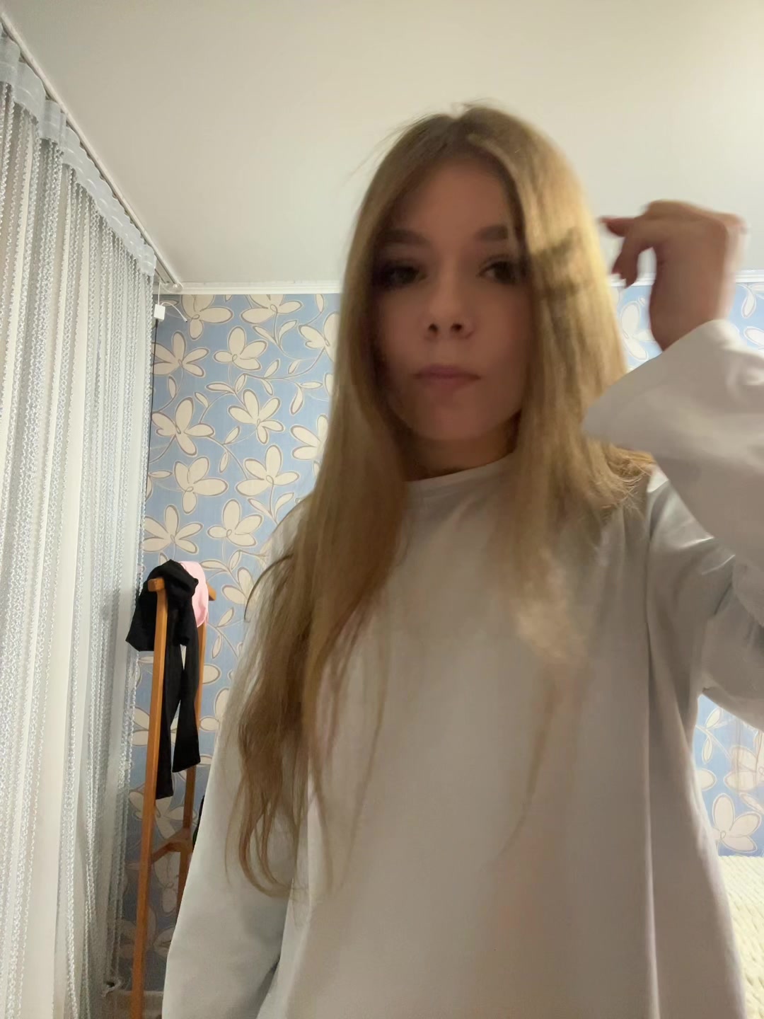 @нуя