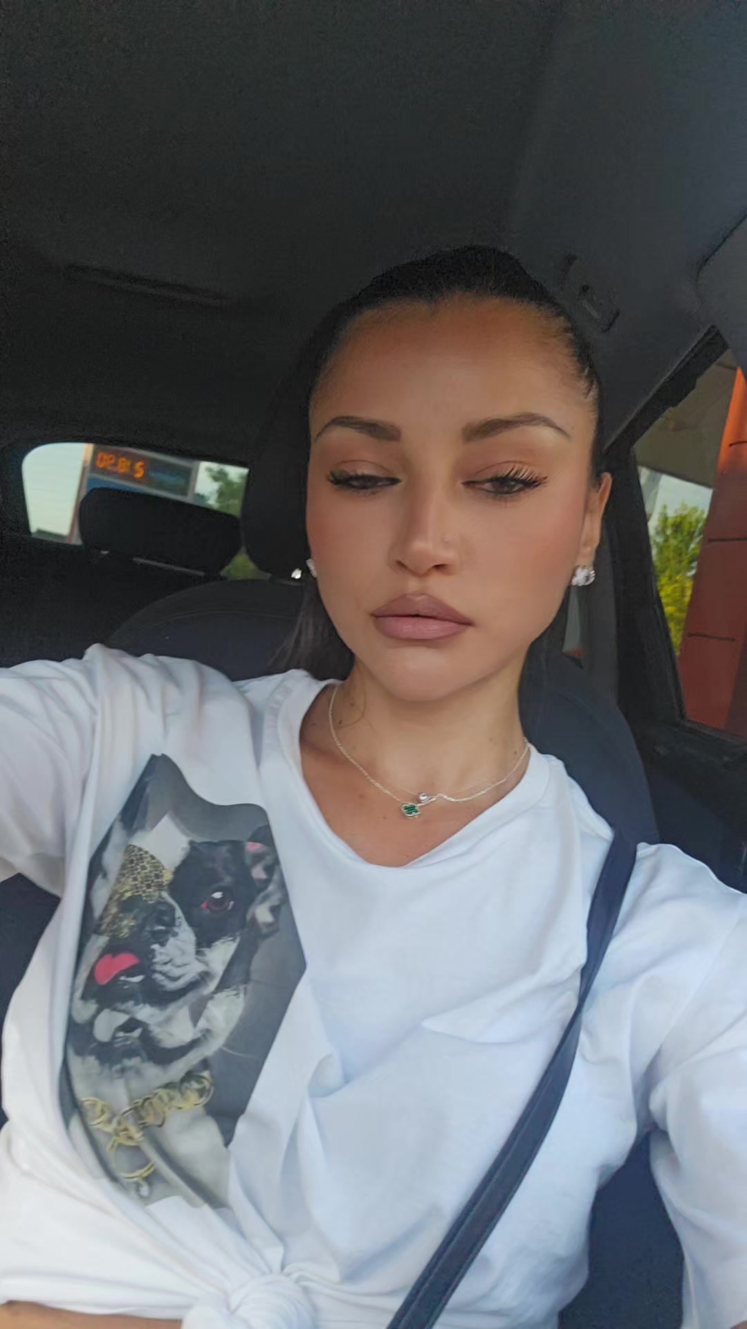 @J.e.l.e.n.a.