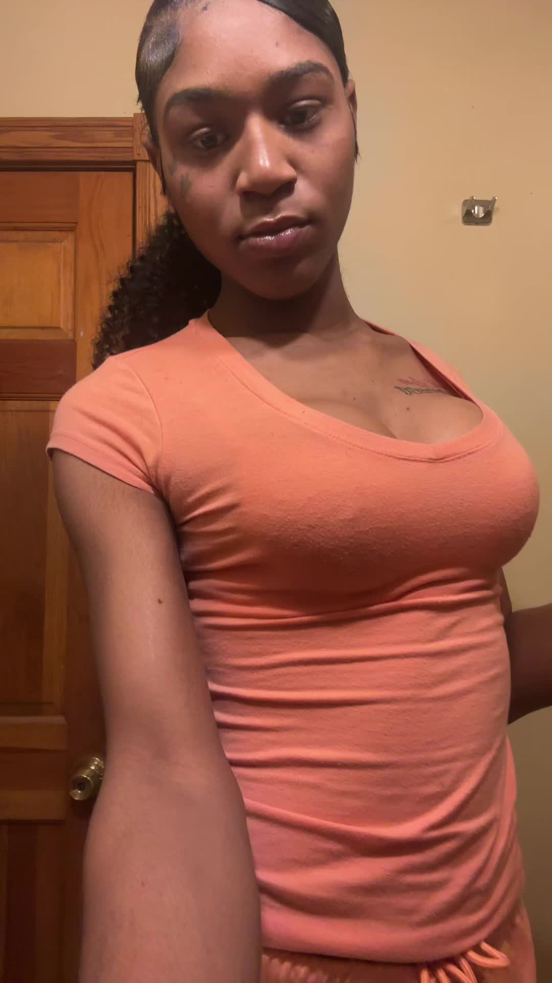 @DESIRAE 🎀