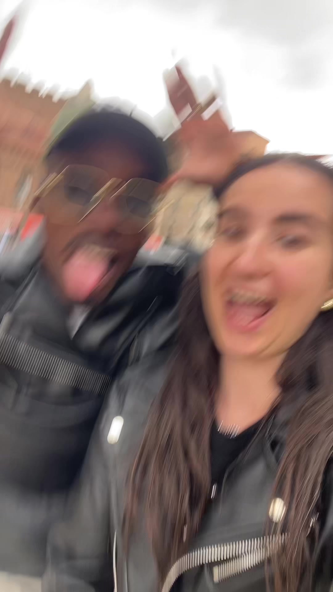 @LucreAx
