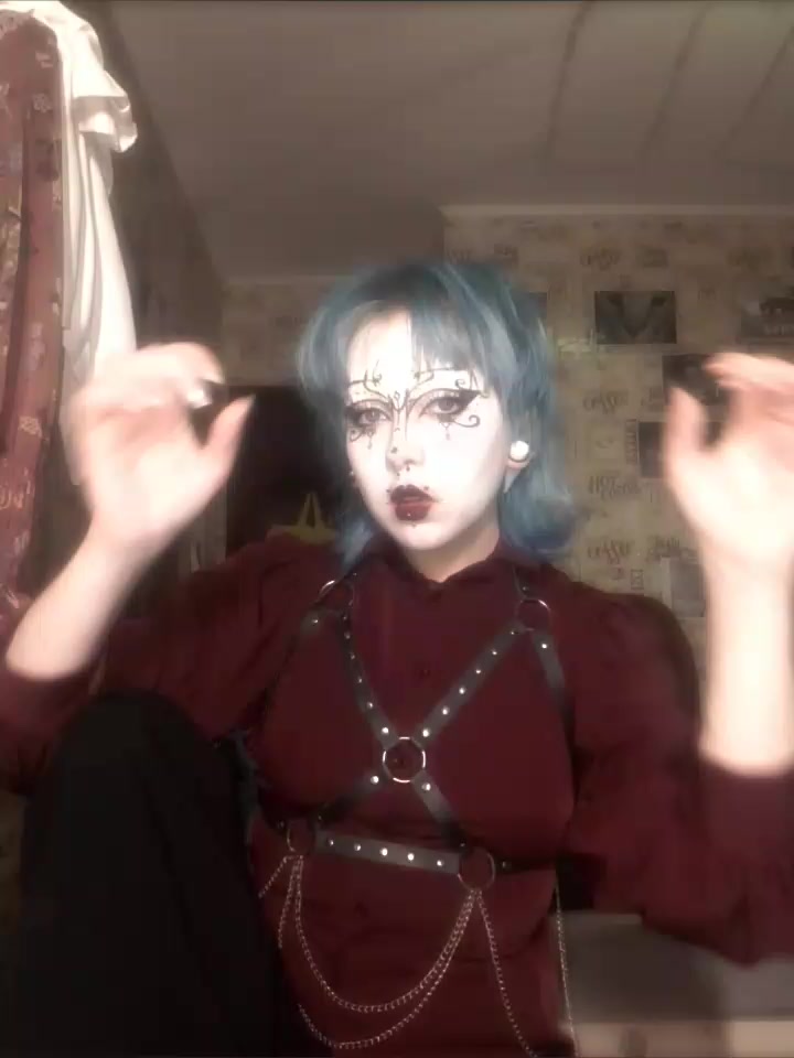 @𝐛𝐚𝐭🕸