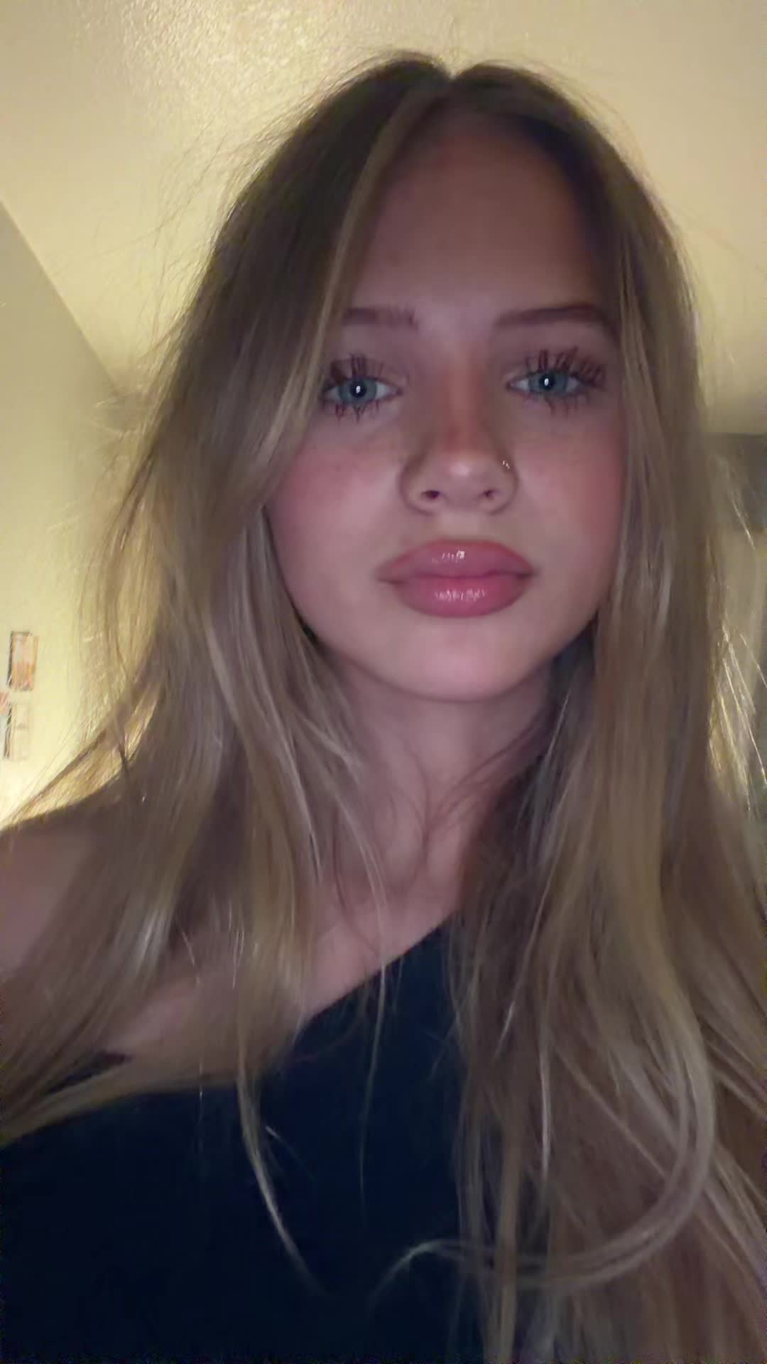 @𝓪𝓲𝓼𝓵𝔂𝓷🌺