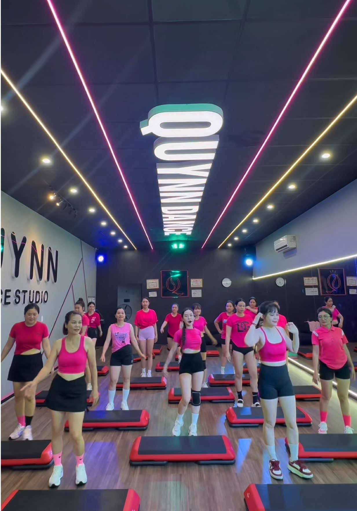 @QUYNN Dance Studio