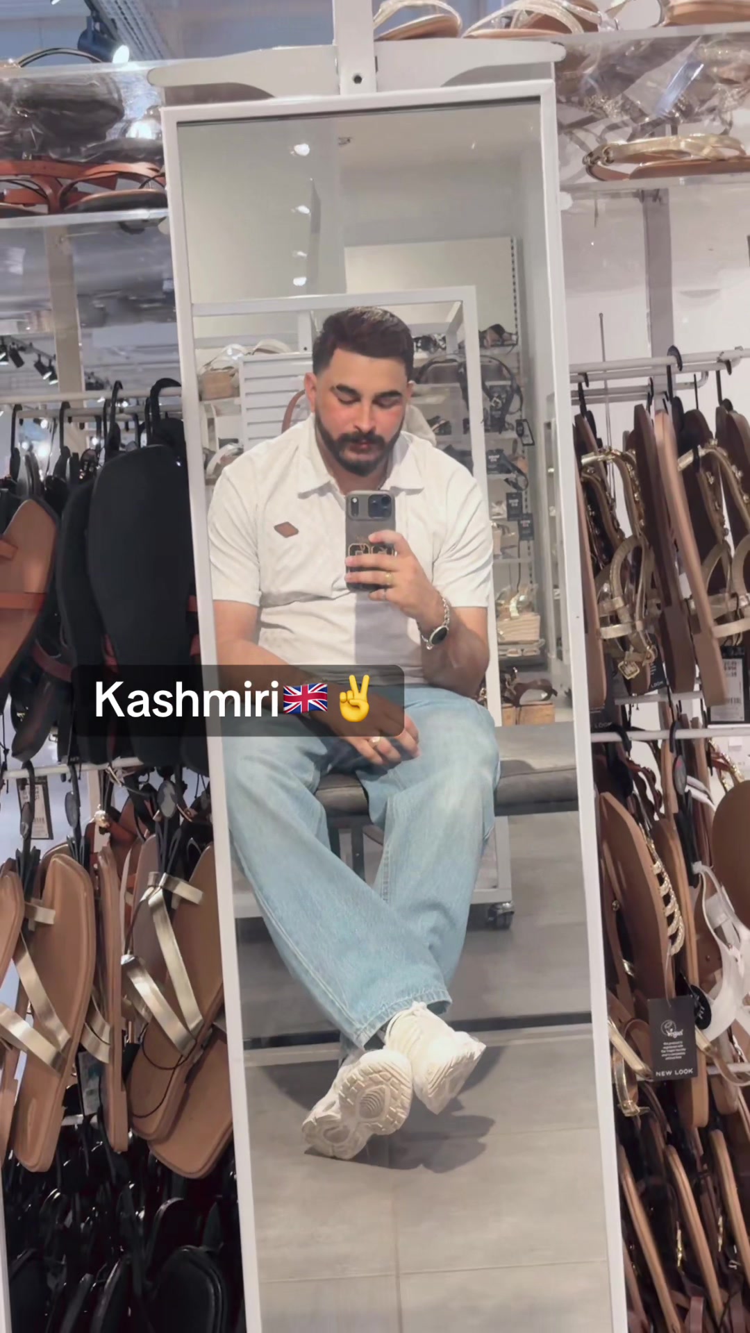 @Mu DA saR KasHm!Ri🇬🇧