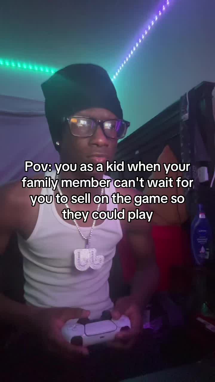 @⃟