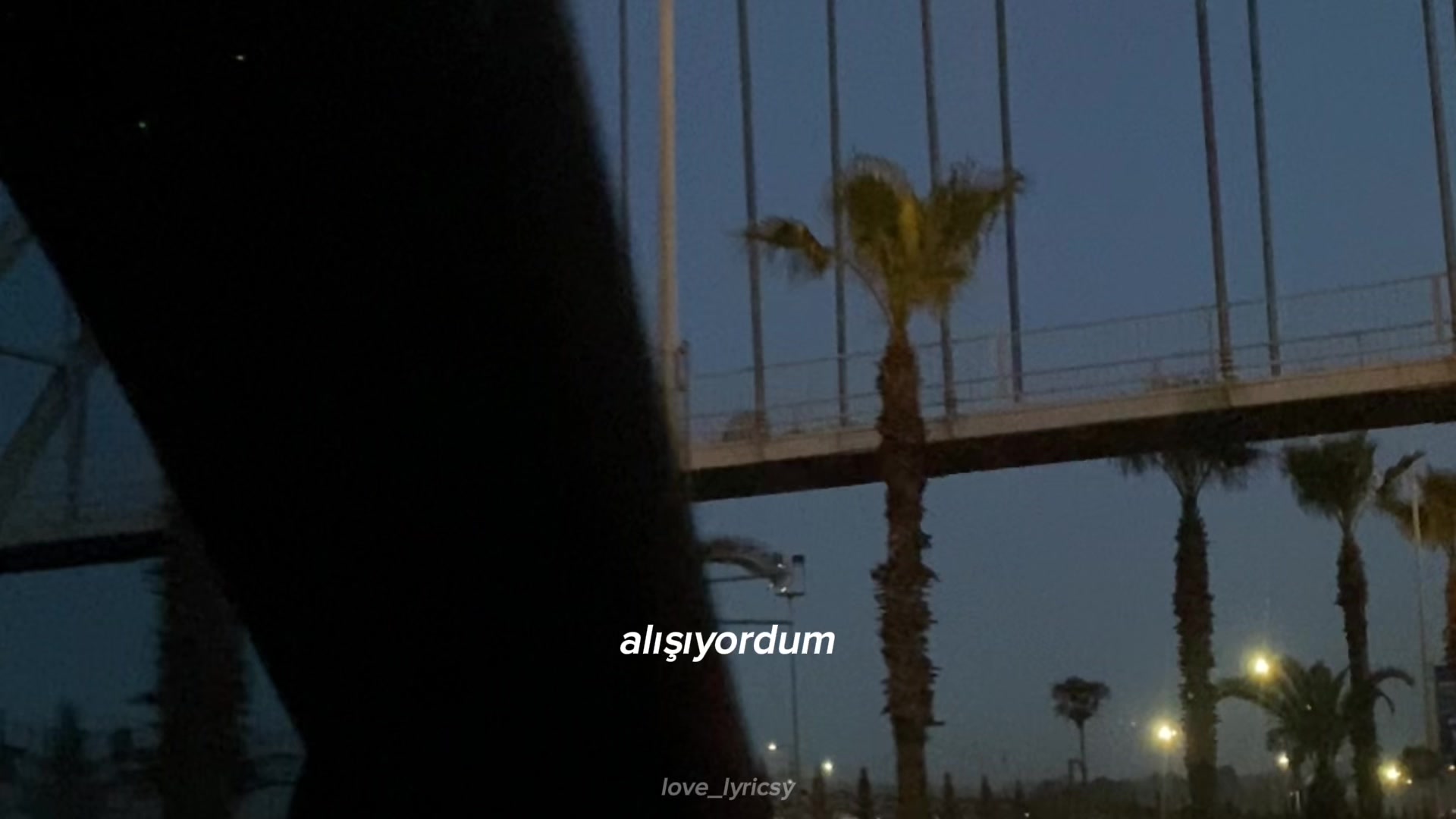 @𝐋𝐨𝐯𝐞_𝐥𝐲𝐫𝐢𝐜𝐬𝐲