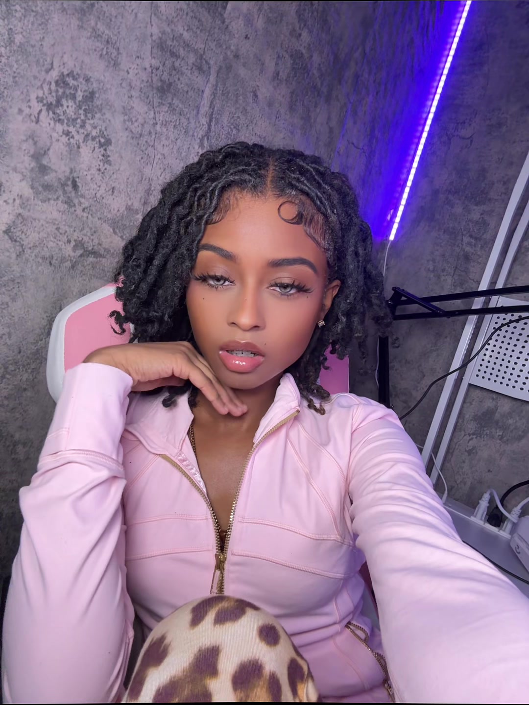 @YT: AsiaVlogz