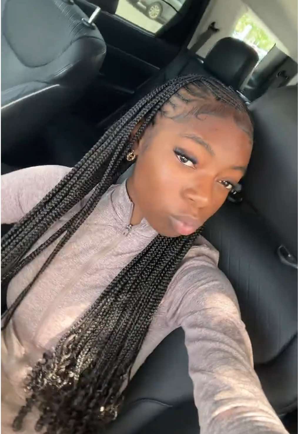 @I love pretty girls 😍.