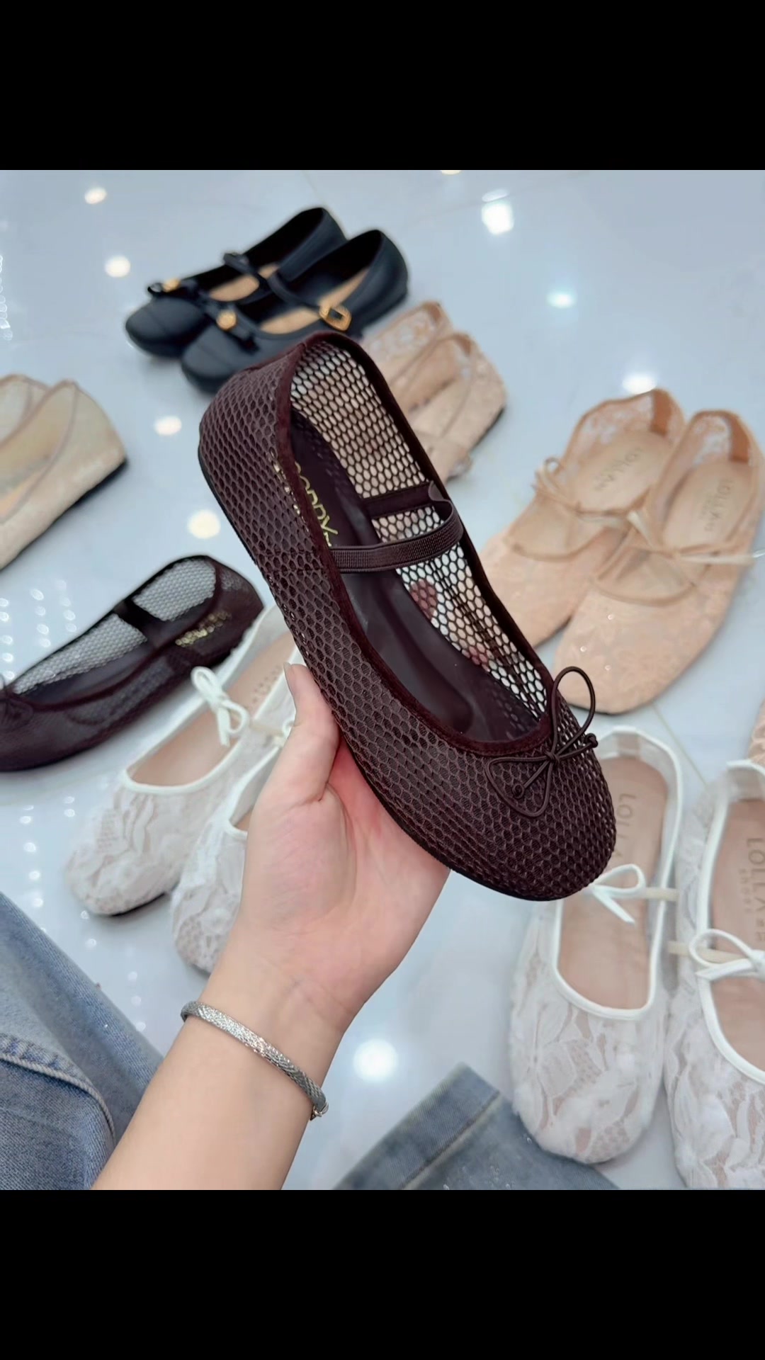 @Cherry Shoe Store