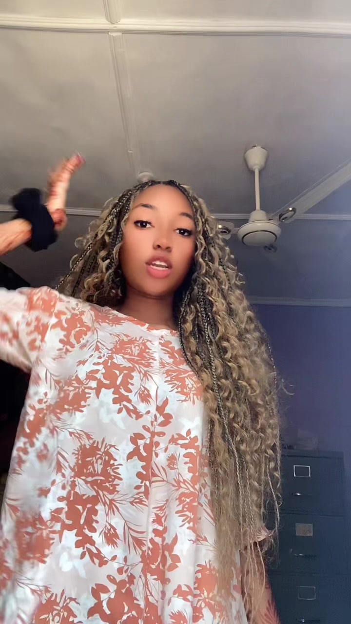 @Maيraa💋