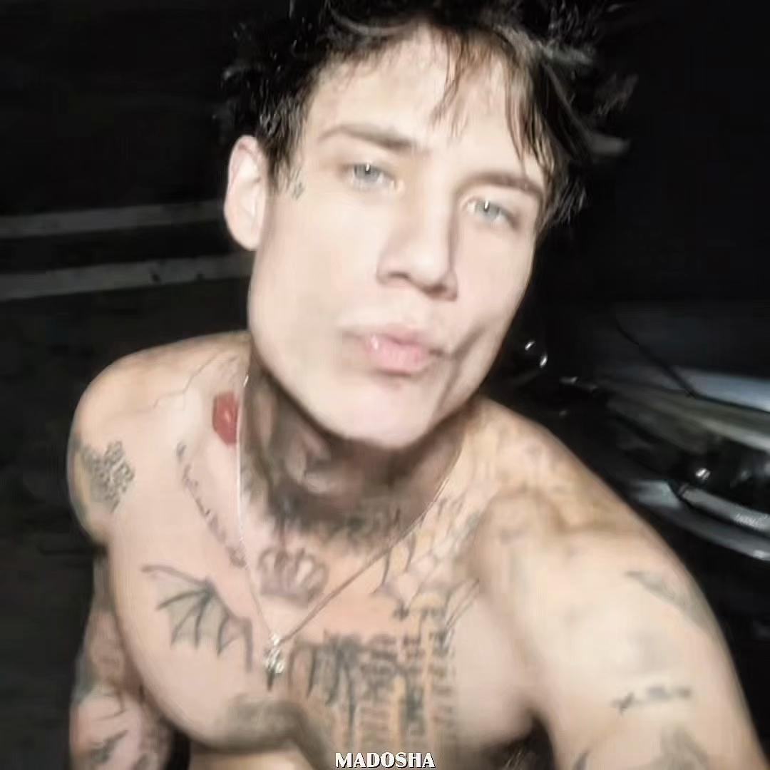 @𝘮𝘢𝘥𝘰𝘴𝘩𝘢୨ৎ