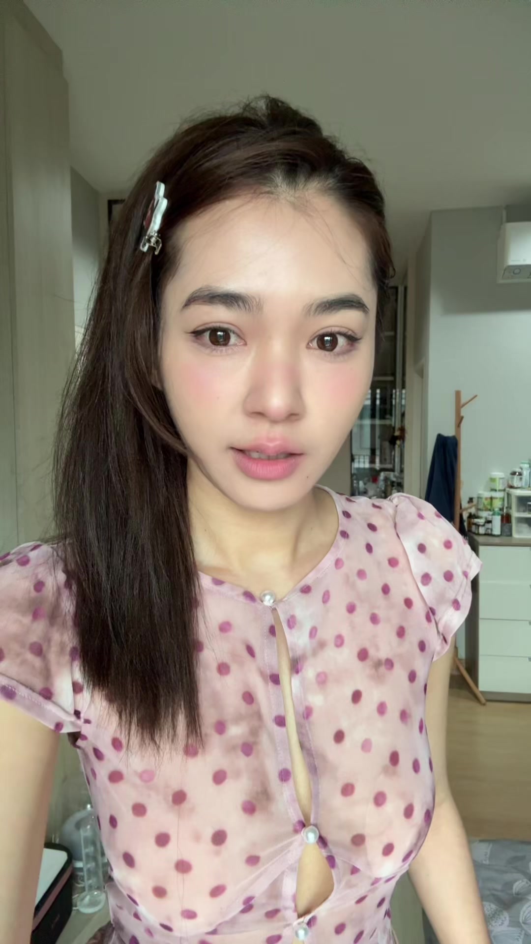 @นี่กิ๊ฟตี้ นั่นใครล่ะ