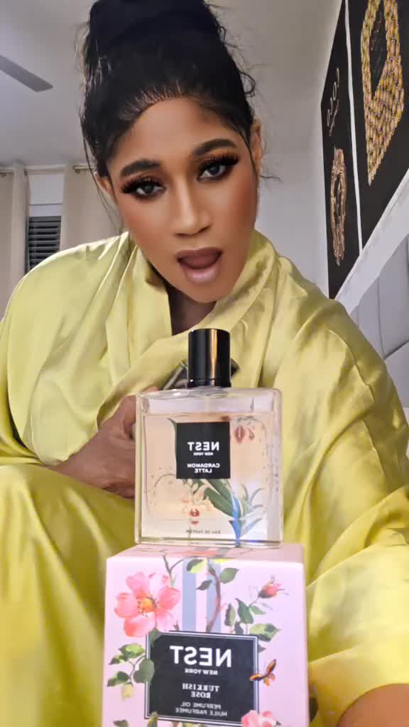 @Demi