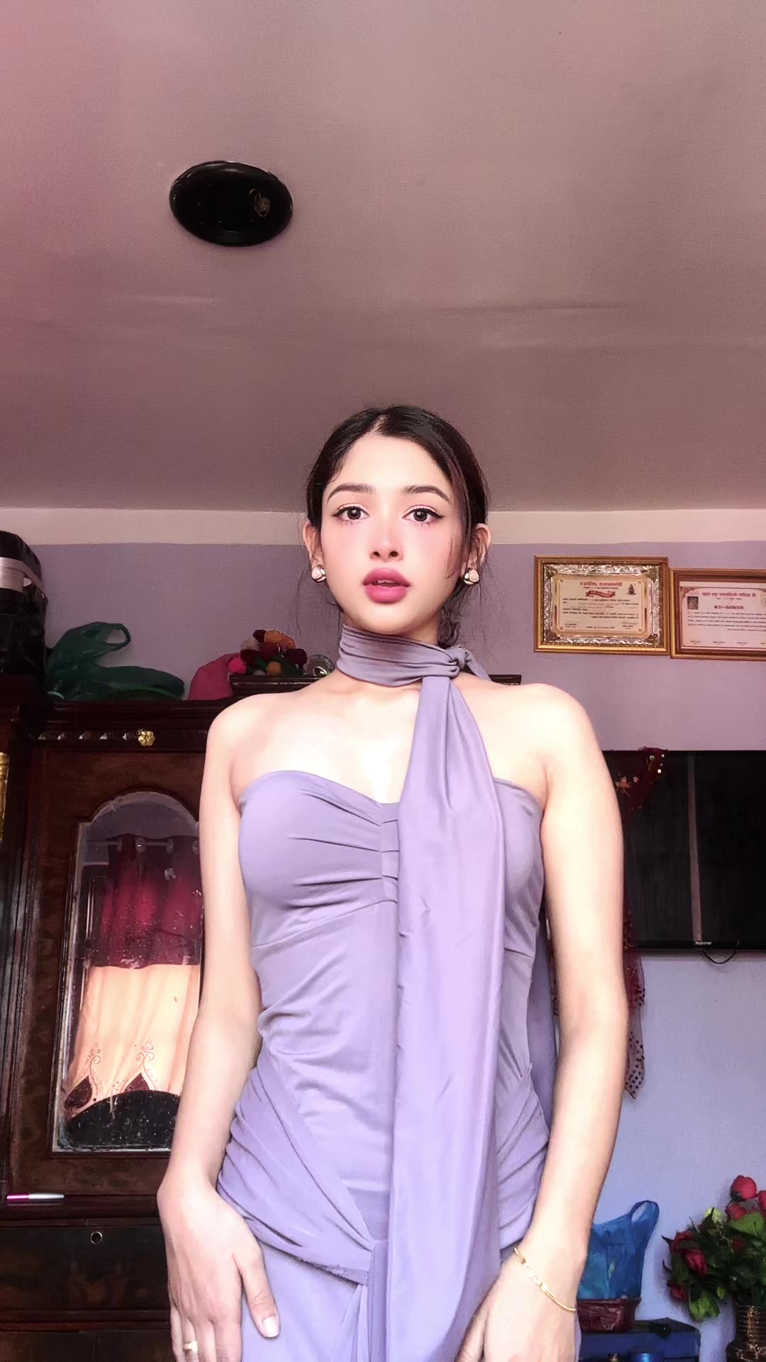 @Anu_sha🕸️