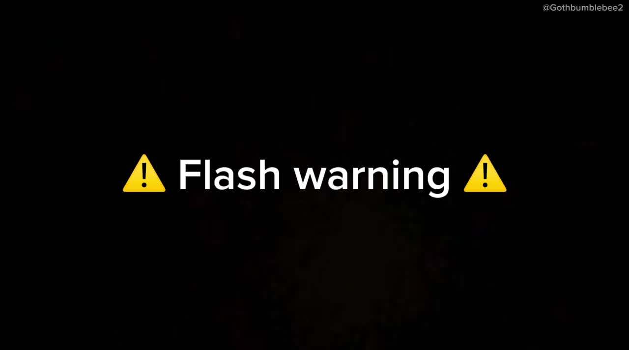@Gothbumblebee2