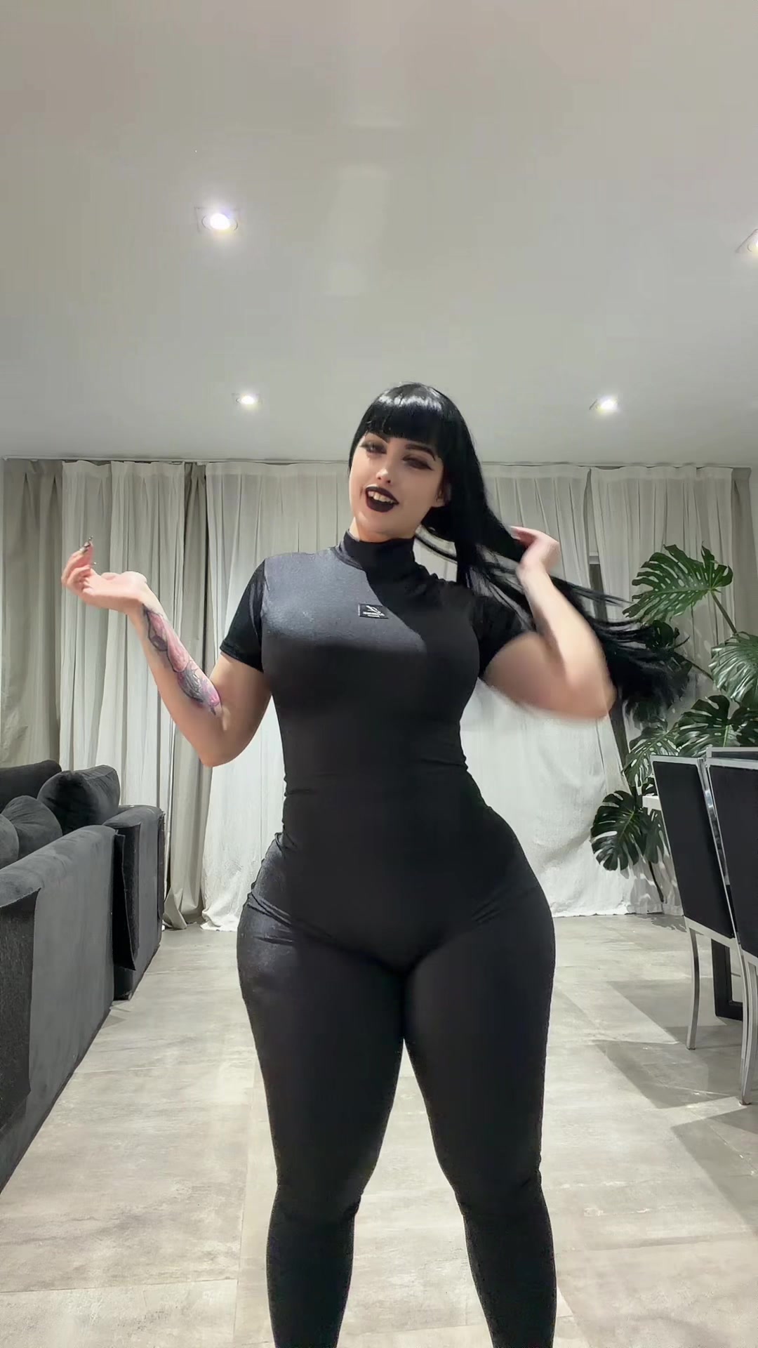 @demonmika
