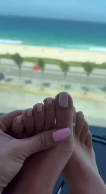 @Ana Feet