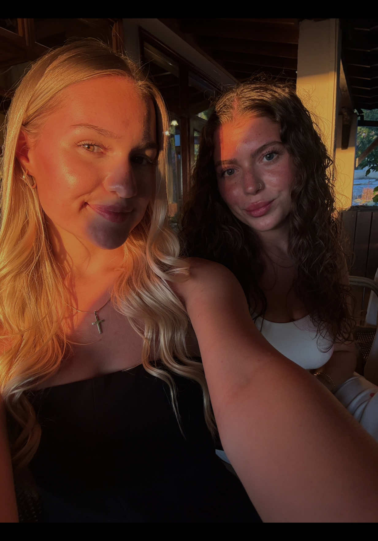 @emilyundlina