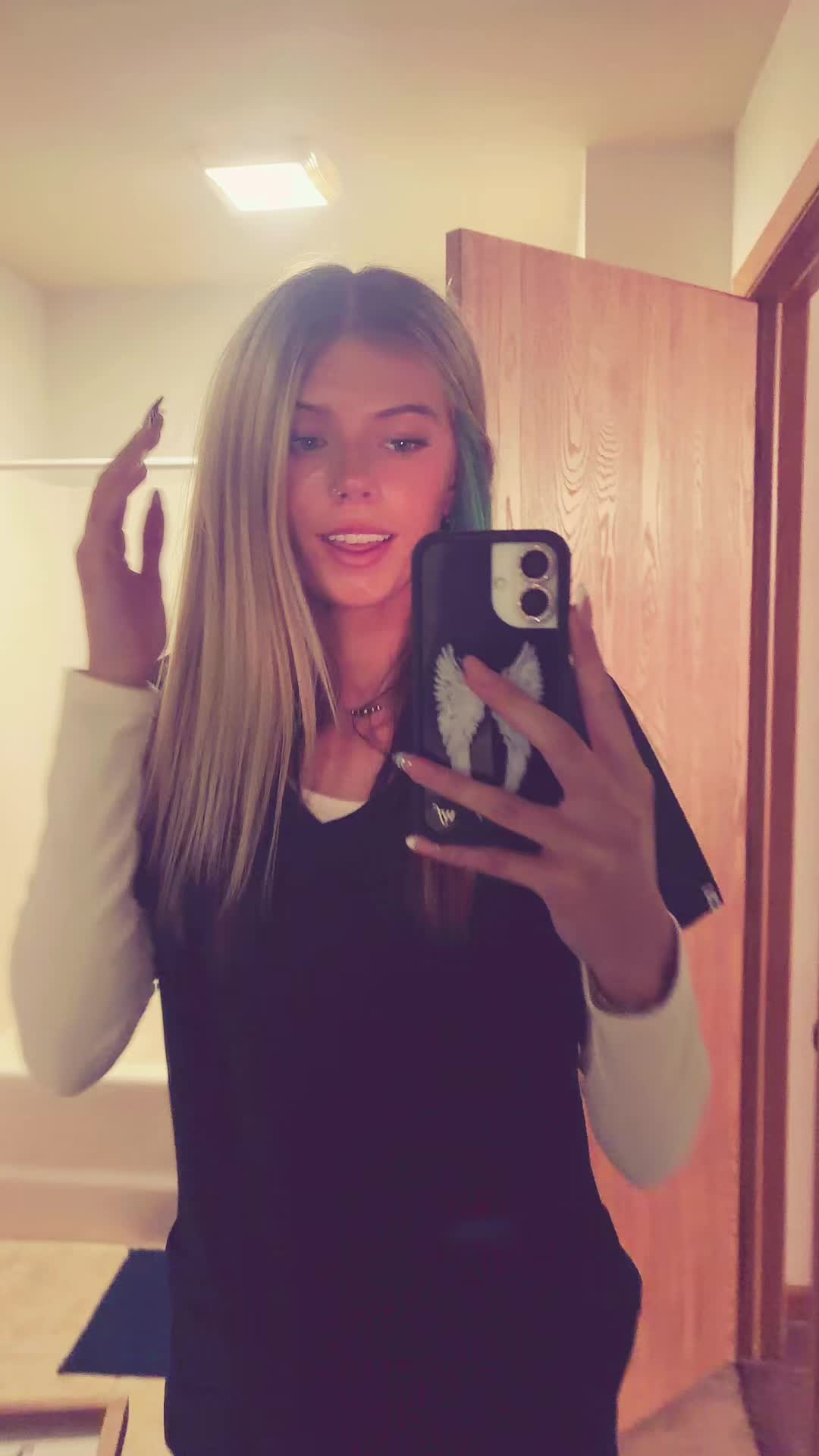 @baylee ♠️