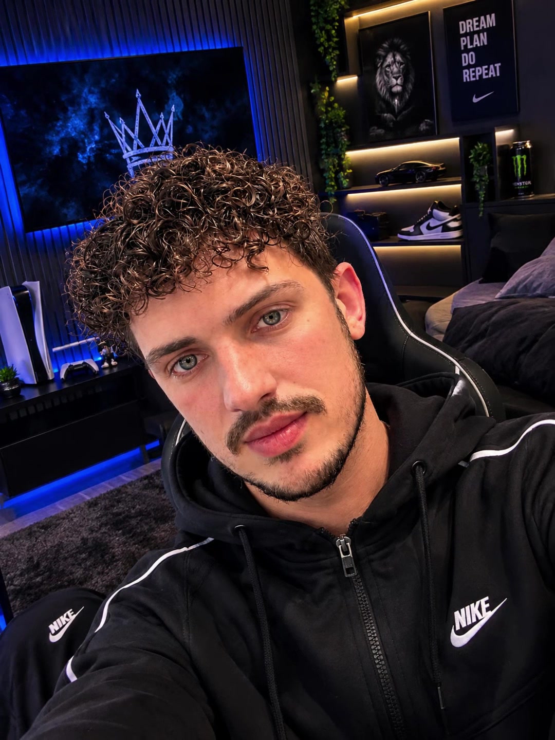 @Marco