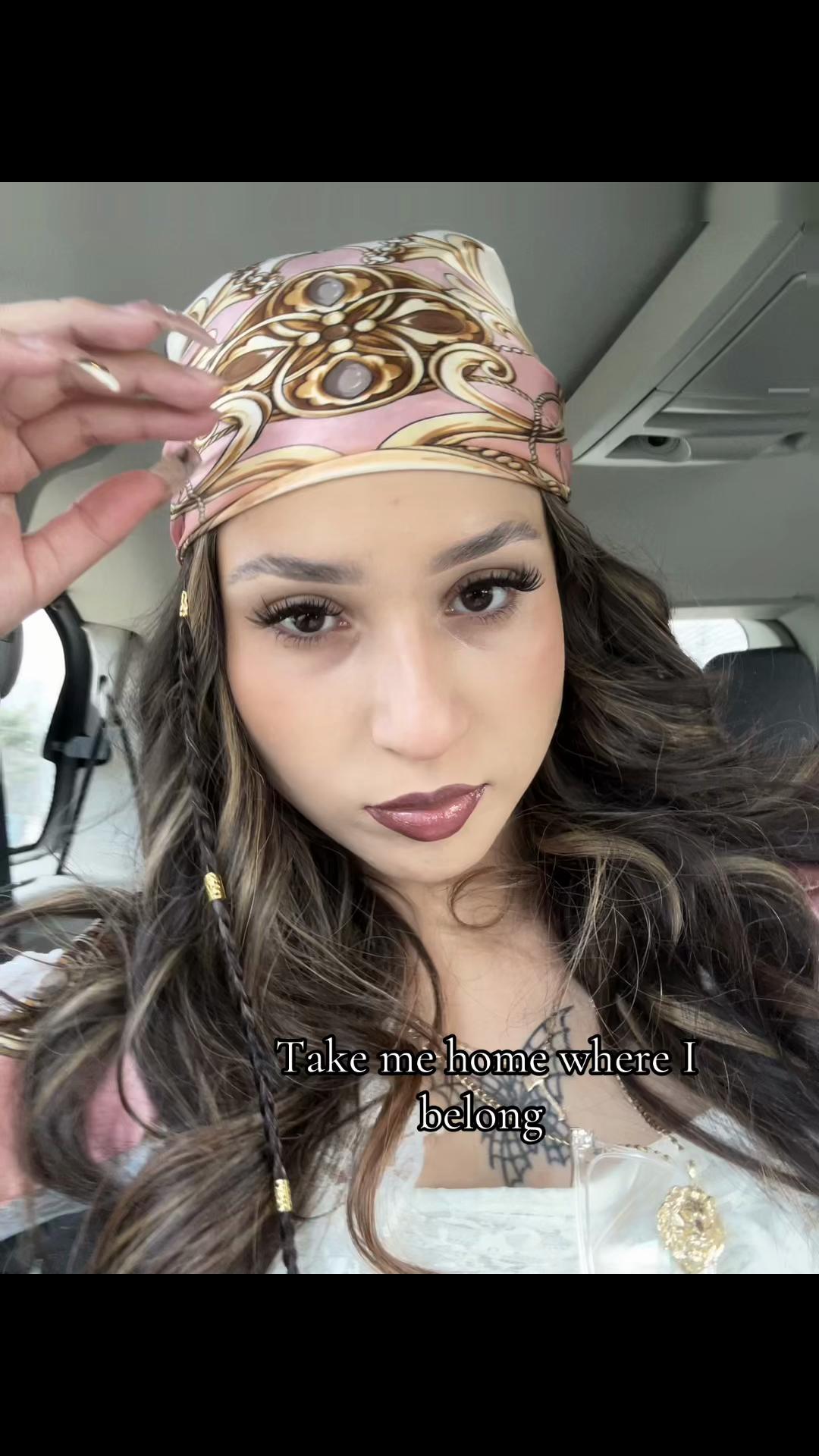 @Bella