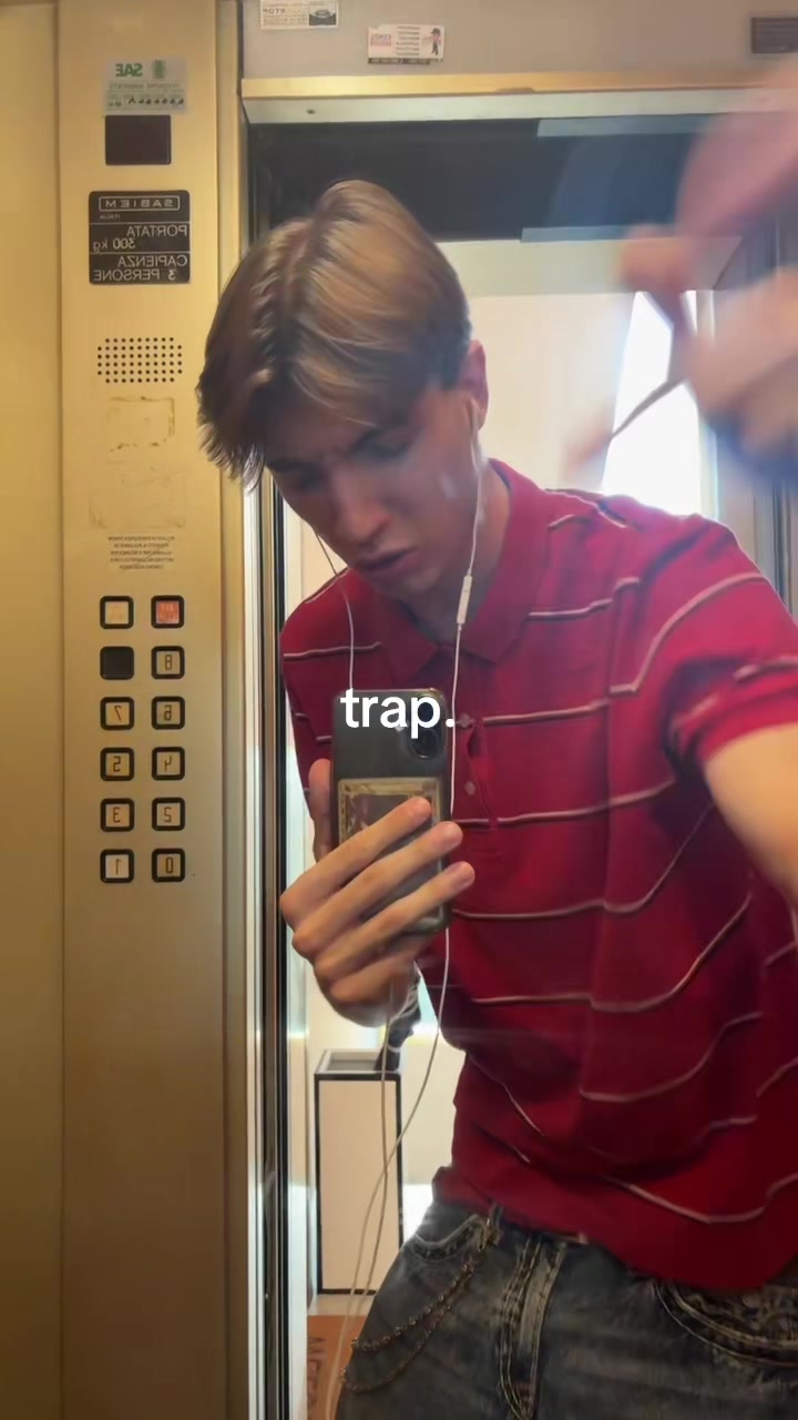 @Reskyu