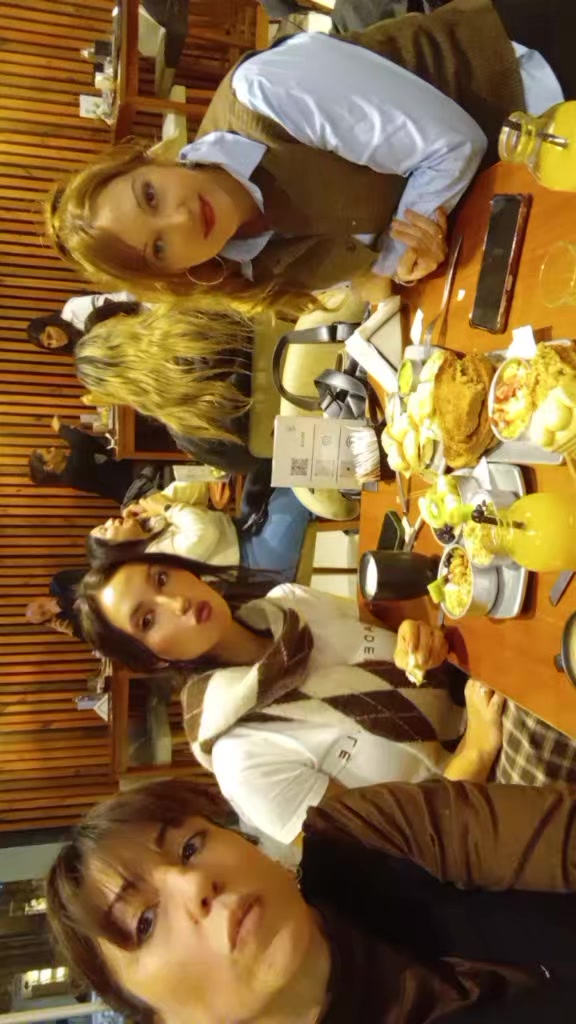 @La Leona