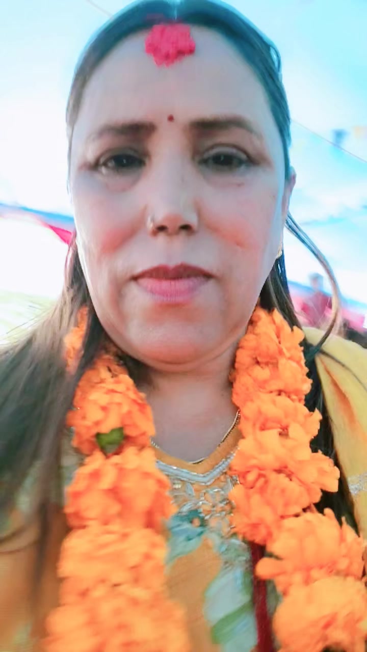 @पारु खड्का🇳🇵🇳🇵