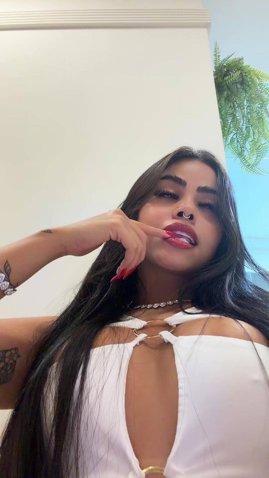 @indiaazinha083